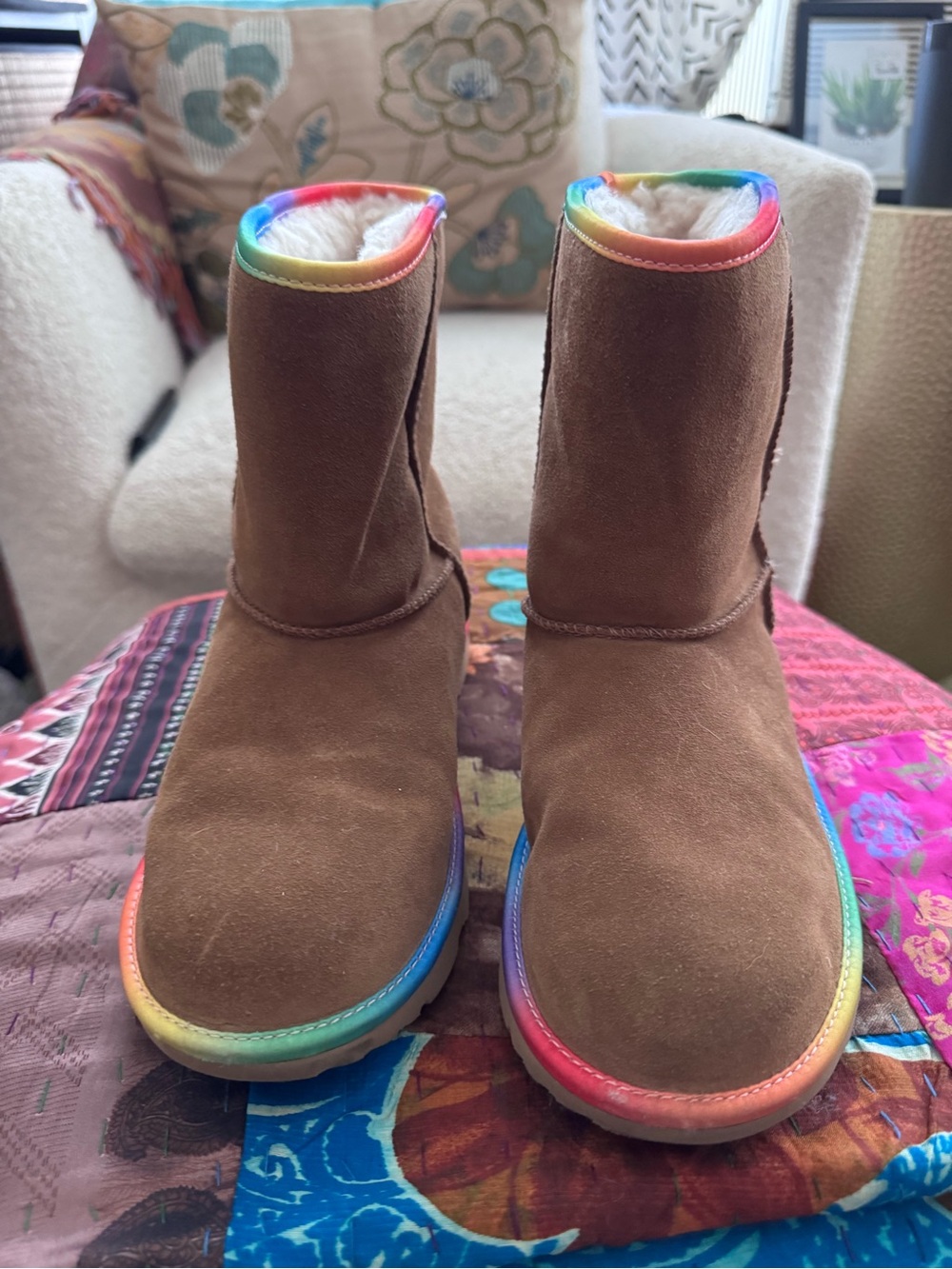 UGG Kids Tan Brown Suede Winter Boots - With rainbow trim - Picture 5 of 5